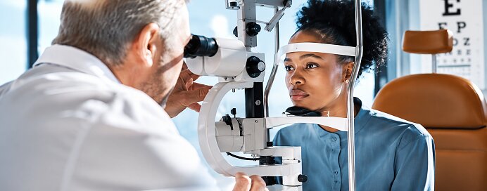 Ophthalmologist in Lower Parel - Dr Akash Jain